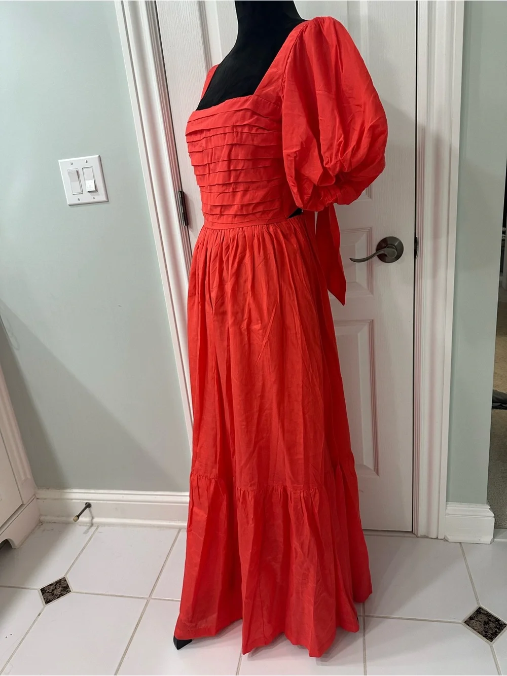 Abercrombie & Fitch Red Puff-Sleeve Maxi Dress - Elegant Square Neck